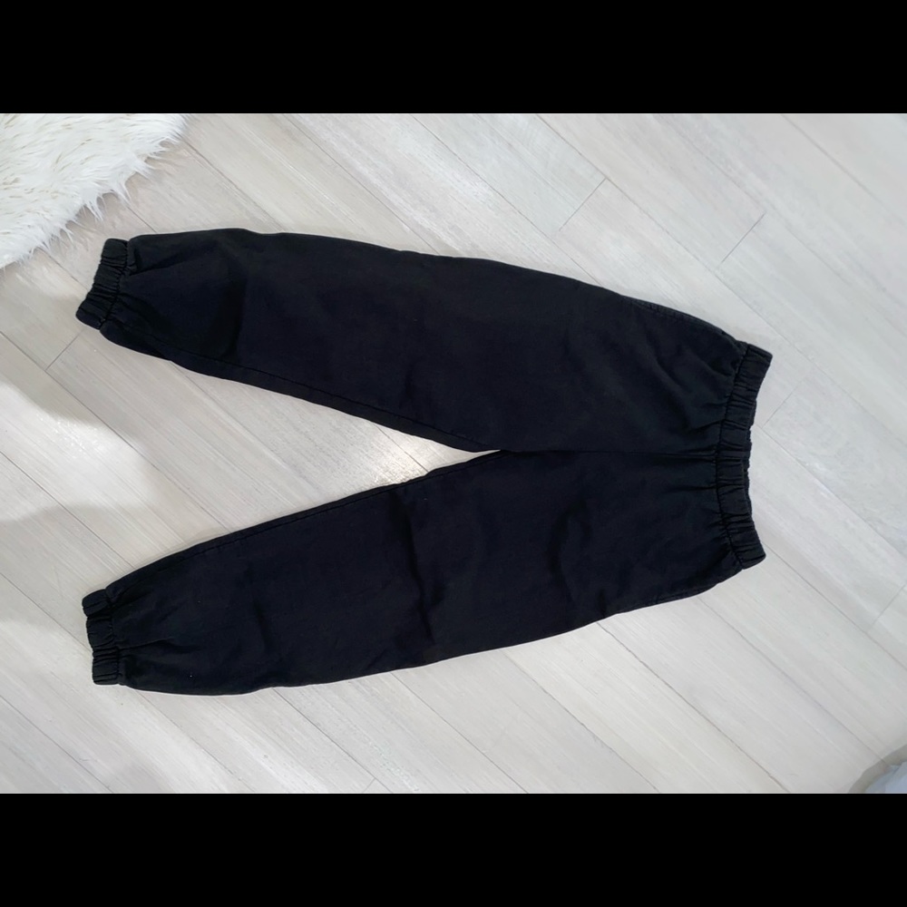Brandy Melville Rosa Sweatpants. Black. One size fits all.